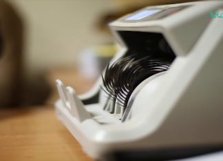 السوق الموازية: انخفاض محدود للعملات الأجنبية تحت تأثير موافقات الاعتمادات المستندية