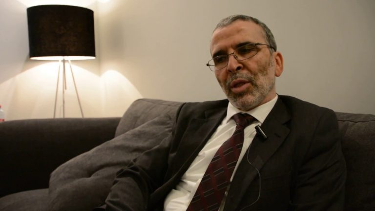 لندن: صنع الله يدعو إلى حماية المؤسسة ومحاربة الفساد والشفافية