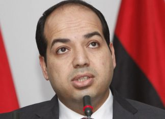 أحمد معيتيق يستنكر المتاجرة بملف عودة أهالي تاورغاء لمدينتهم