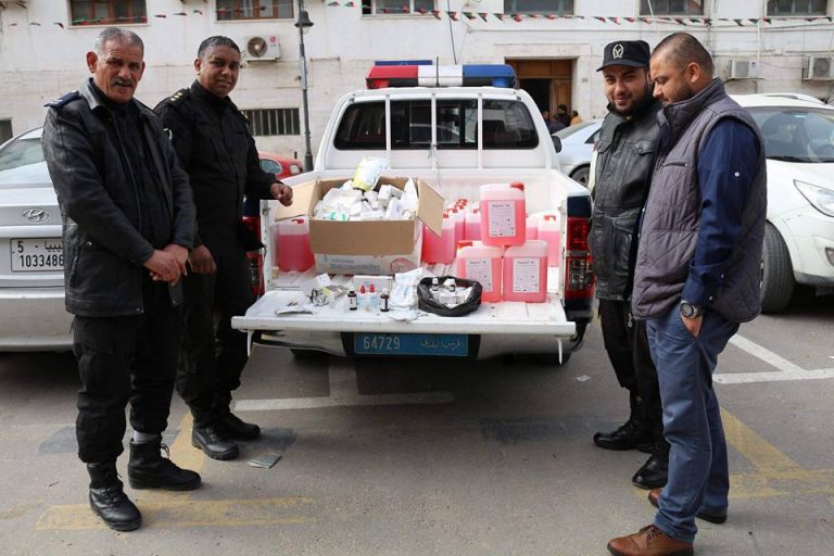 طرابلس : حملة للحرس البلدي على محلات المعدات الطبية