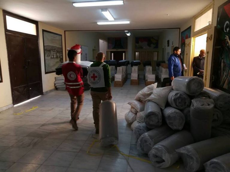 اللجنة الدولية للصليب الأحمر تسلم إمدادات طبية لجرحى اشتباكات سبها