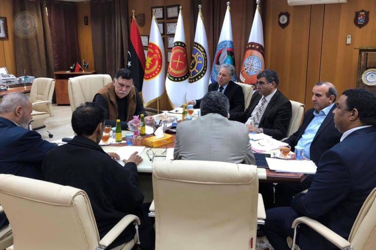 الرئاسي المقترح يشكل قوة عسكرية لتأمين الجنوب