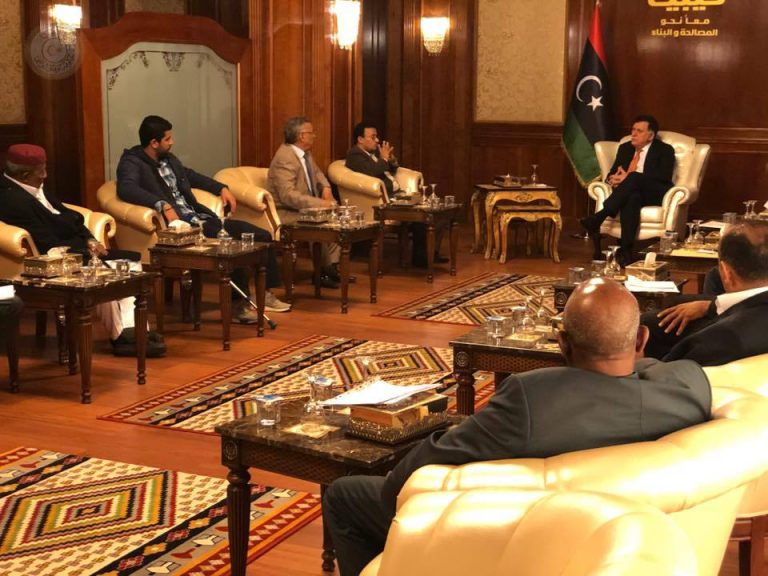 طرابلس: السراج يلتقي عميد سبها وممثلين عن مدن الجنوب