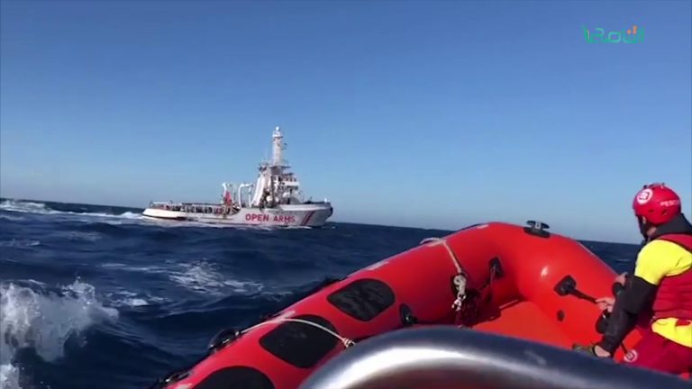 تقرير – يركبان قوارب الموت لإنقاذ شقيقهما من السرطان