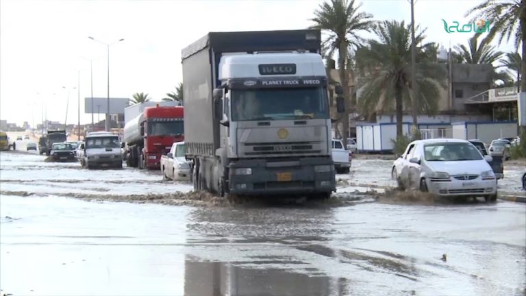 مياه الأمطار تزيد من معاناة المواطن في ليبيا
