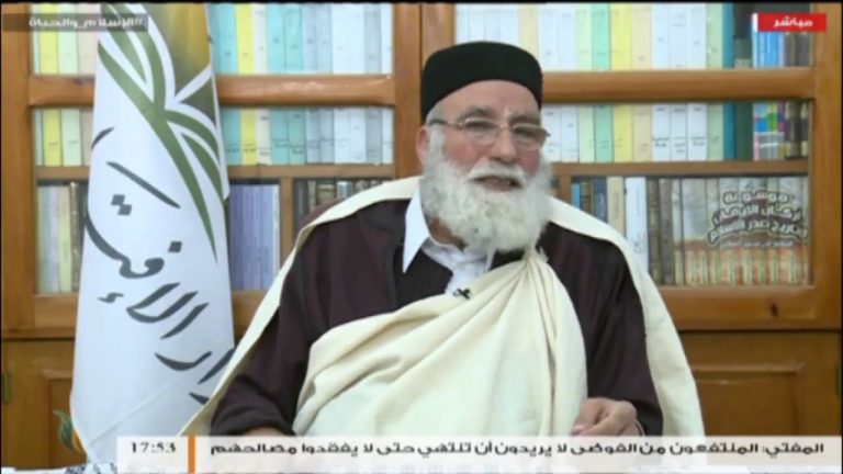 الشيخ د. حمزة أبوفارس – من تابع محاضرات العلماء عبر التلفاز هل يعتبر طالبا للعلم؟