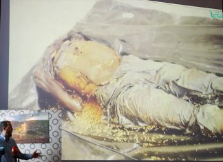 شورى مجاهدي درنة يبدي استعداده لتسليم رفات جثامين العاملين بحقل الغاني النفطي والذين قتلوا على أيدي عناصر تنظيم الدولة بالمدينة في يونيو 2015