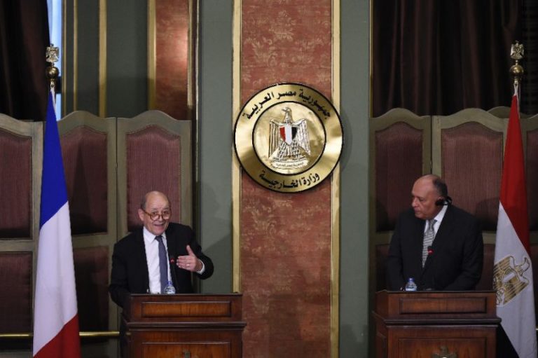 لودريان: نحث الأطراف في ليبيا للمضي بانتخابات نهاية العام