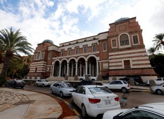 المصرف المركزي: إيقاف تنفيذ الترتيبات المالية يستثنِي الاعتمادات المستندية ومخصصات أرباب الأسر