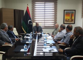 كاجمان يبحث مع أعيان المقارحة الأوضاع الأمنية في الجنوب