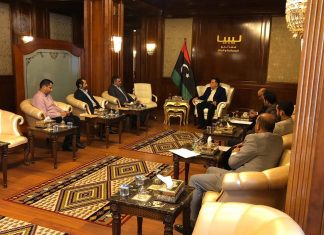 السراج يبحث مع وفد ترهونة مختنقات البلدية وسبل حلحلتها