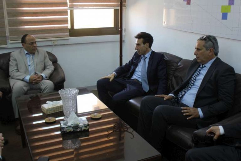 السفير الإيطالي يبحث مع الخليج للنفط المشاريع المشتركة