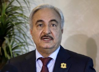 جرائم الحرب: رفع دعوى قضائية ضد حفتر لدى مدعي عام باريس