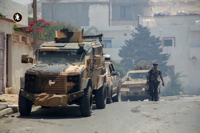 قوة حماية درنة تستعيد نقاطا بشيحا الشرقية