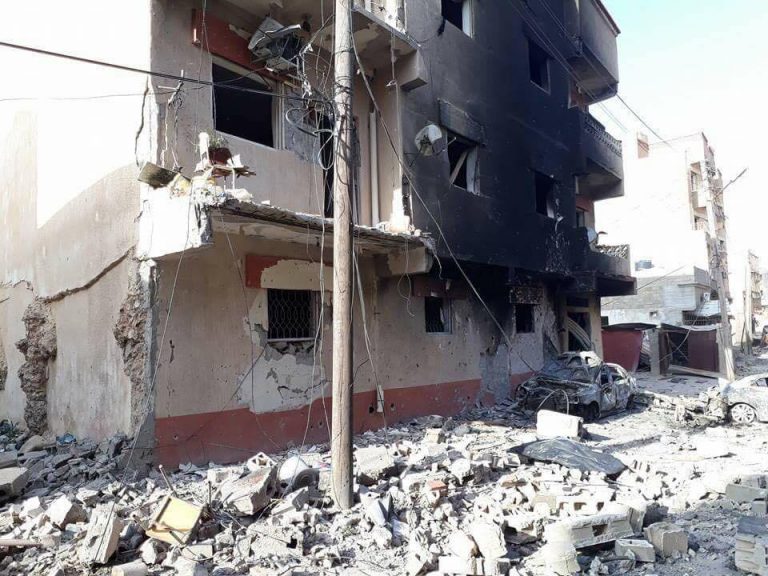 قصف جوي يلحق أضرارا مادية كبيرة بدرنة