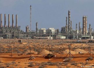 ميليشيات الكرامة تسلم موانئ النفط واستئناف التصدير خلال ساعات