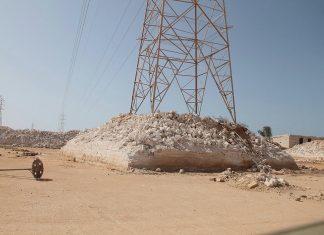 العامة للكهرباء:ضرورة إزالة العشوائيات لتسهيل أعمال صيانة خطوط نقل الطاقة