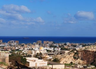 طائرات “الكرامة” تقصف المغار ودرنة القديمة لليوم الرابع