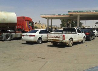 المؤسسة الوطنية للنفط: مجموعة مسلحة تمنع وصول شاحنات الوقود للجبل الغربي