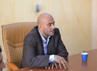 بلدية الخمس تبحث آلية توزيع السيولة النقدية على أرباب الأسر