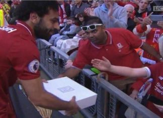 هدايا صلاح لجماهير ليفربول