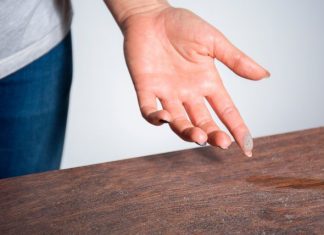 هل تعرف أن جسمك قد يكون مصدرا لجزء كبير من الأتربة المتراكمة في منزلك؟