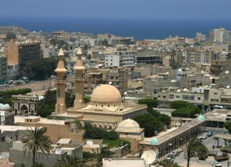 مصادر بدرنة: إيقاف مرتبات عدد من مهجري المدينة من قبل مليشيات حفتر