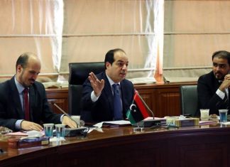 معيتيق يبحث مع وزارة المالية الترتيبات المالية للعام 2018