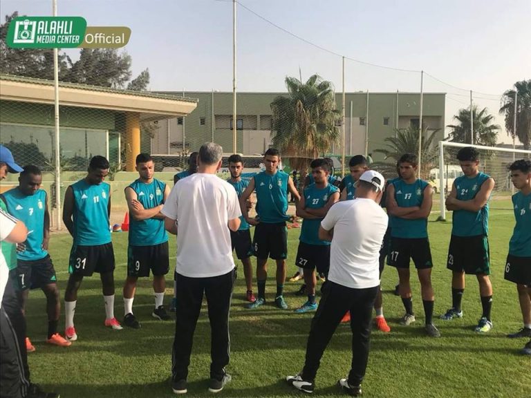 مدرب أهلي طرابلس إيهاب جلال يختار قائمته المكونة من اثنين و عشرين لاعبًا لملاقاة الوداد المغربي