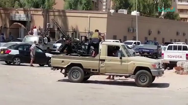 تقرير – حوار المساء – اشتباكات العاصمة… أزمة أمنية أم ترتيبات جديدة؟