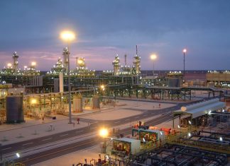 الوطنية للنفط تحذر من تبعات إقفال حقل الوفاء النفطي بالجبل الغربي