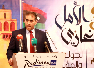 العرفي: هناك مؤمرات لعرقلة المشروع الديمقراطي في البلاد