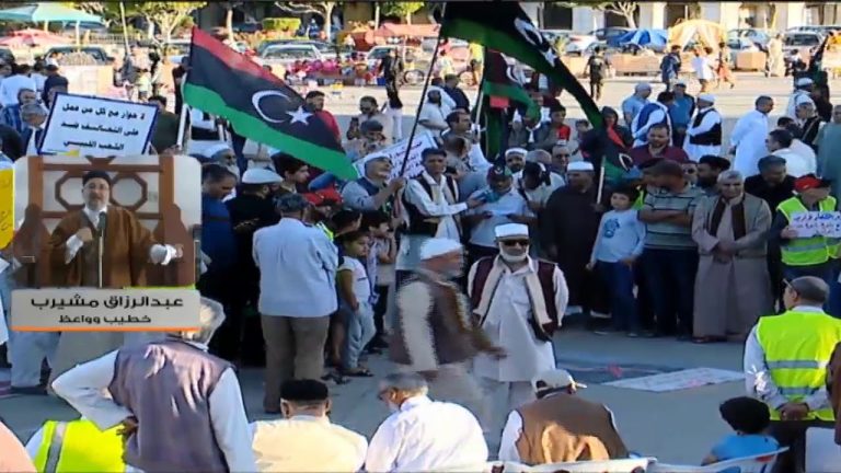 دعوات للخروج في مظاهرات عصر الجمعة تنديدا بالعدوان على العاصمة .. الشيخ عبدالرزاق مشيرب