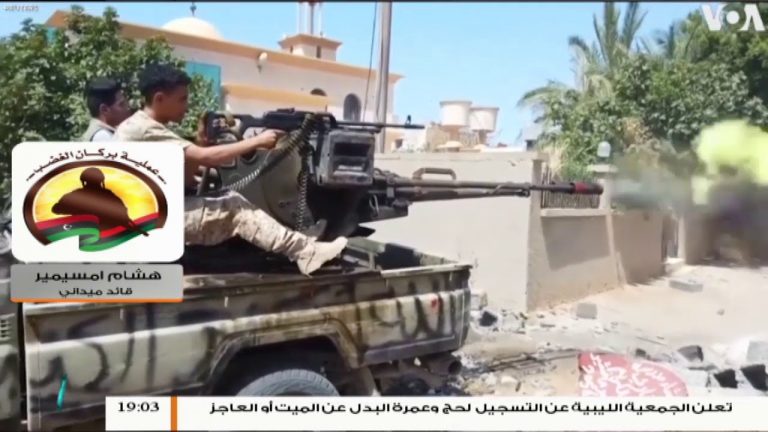 محاور القتال تشهد هدوءاً حذراً .. للتفاصيل مع القائد الميداني هشام امسيمير