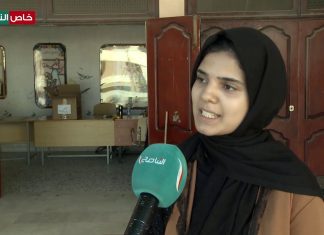 إحدى الطالبات النازحات من مناطق الاشتباكات تتحدث عن اليوم الثاني من سير الامتحانات، استمع لها.