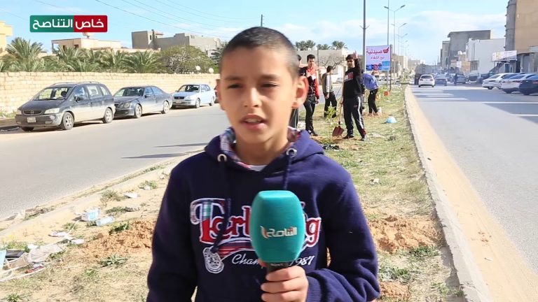 محمد عياد القماطي عضو مؤسسة فلنعل: العمل على التشجير كان بجد وقد حضر بعض العمال للمساعدة