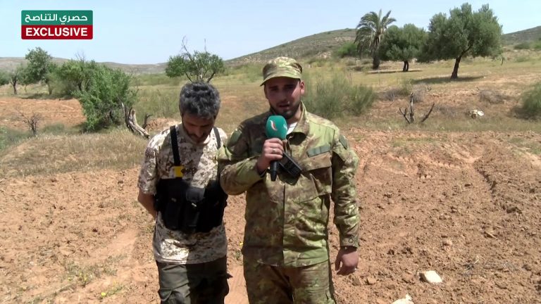 القائد الميداني محمد غويلة في كتيبة 1071: جميع الأخبار التي تدعي أننا تركنا تمركزاتنا هي أخبار كاذبة ولازلنا نحافظ على تمركزاتنا منذ الأمس.