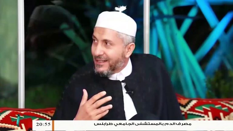 الشيخ عبد الباسط غويلة يروي بعضًا من سيرة الشيخ #نادر_العمراني بين المدينة المنورة وليبيا   | في الموسم الثالث من برنامج #نسائم3