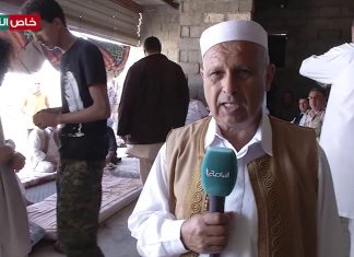 عدسة التناصح – زيارة أعيان وحكماء مدينة مصراتة لتهنئة قوات الجيش الليبي المرابط في محور البحر بمنطقة بوقرين ثاني أيام عيد الفطر المبارك