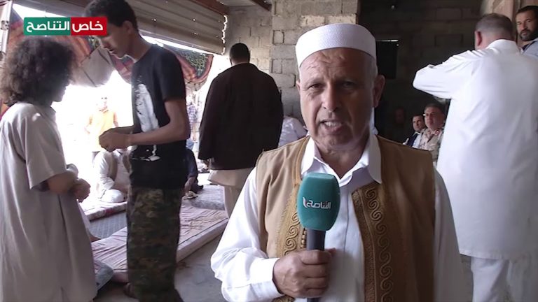 عدسة التناصح – زيارة أعيان وحكماء مدينة مصراتة لتهنئة قوات الجيش الليبي المرابط في محور البحر بمنطقة بوقرين ثاني أيام عيد الفطر المبارك