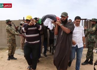 عدسة التناصح | صلاة الجنازة على الشهيد المقدم جاب الله الزوام التابع لإدارة الهندسة العسكرية والذي استشهد أثناء نزعه للألغام من منازل المدنيين