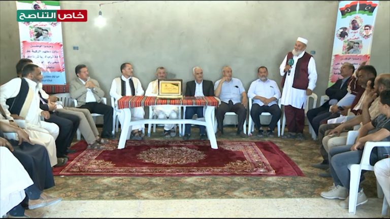 شاهد | كلمة الشيخ محمد التائب أحد أعيان مدينة بنغازي خلال خلال تعزية الدكتور عبدالله المقيرحي من قبل التجمع الوطني لثوار 17 فبراير بمدينة بني وليد رفقة مجموعة من أعيان المنطقة الغربية في أبنائه الخمسة الذي قُتلوا في مواجهة مشروع مجرم الحرب حفتر