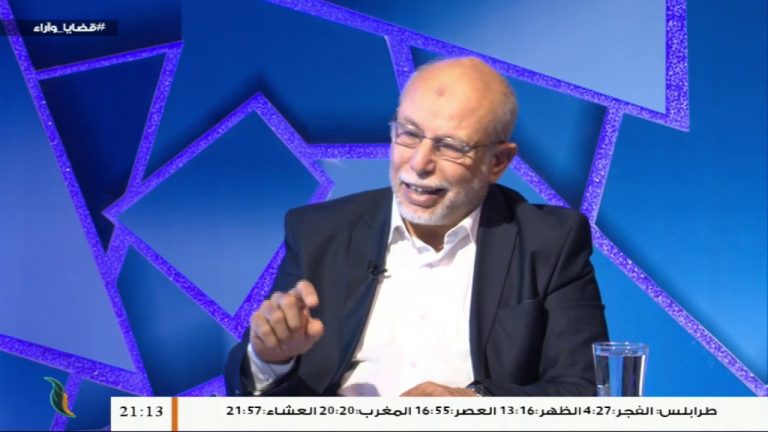 برنامج قضايا وآراء | العقيدة العسكرية: الماهية والأهمية والمكونات تقديم د. فوزي الغرياني