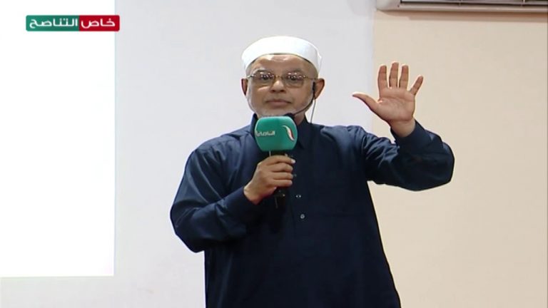 “قوة الأمة مبنية على العلم” .. جزء من محاضرة لفضيلة الأستاذ أحمد مختار الجهاني بعنوان “شواهد من المنهج الإسلامي في التعليم والدعوة” والتي ألقاها  اليوم السبت بالمعهد العالي للعلوم الشرعية بتاجوراء