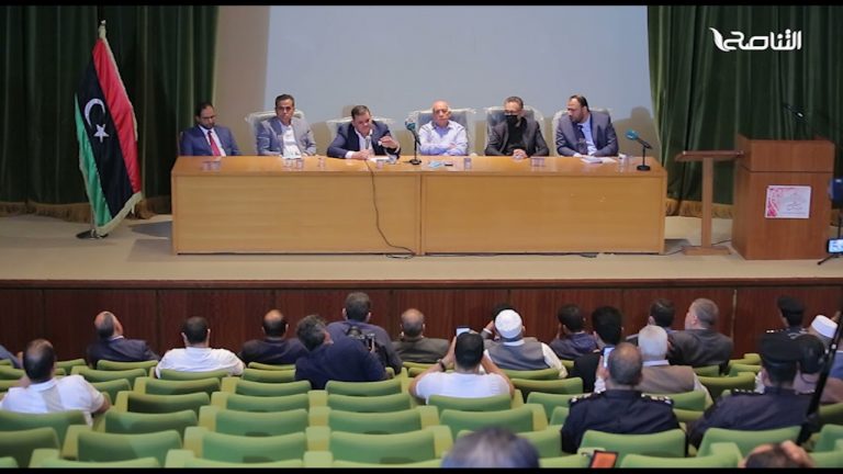 عدسة التناصح | رئيس الحكومة عبد الحميد الدبيبة في اجتماعه مع نواب وأعيان تاجوراء: “مسألة رفع الدعم عن المحروقات قضية رأي عام ولن يتم اتخاذ أي إجراء فيها دون الرجوع للشعب “