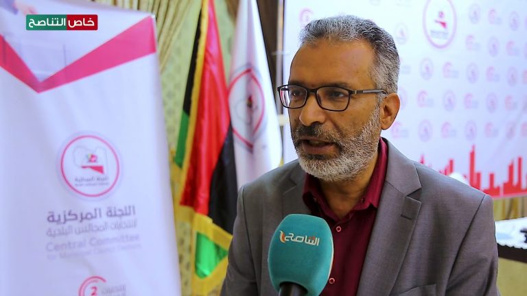 عدسة التناصح |الصادق الحراري/ عضو اللجنة المركزية للمجالس البلدية: انطلقت اليوم ورشة عمل لمجموعة 24 لجنة فرعية بالمنطقة الشرقية والغربية حول انطلاق العملية الانتخابية بالمجالس البلدية.