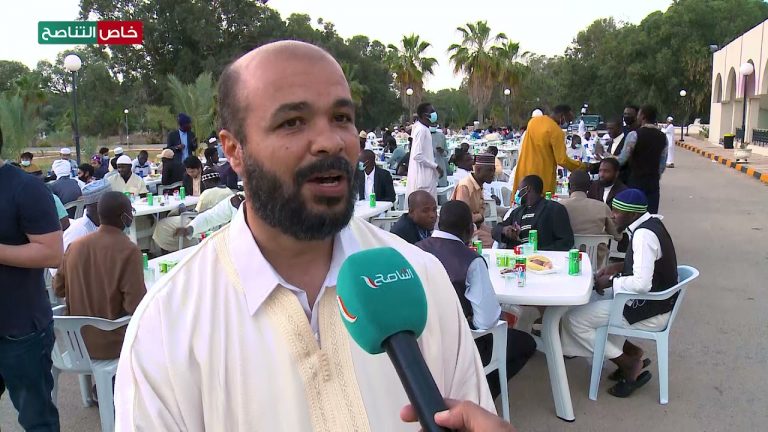 عز الدين أحمد شعيب/ وكيل كلية الدعوة الإسلامية: حضور طلبة كلية الدعوة الإسلامية لمأدبة الإفطار الجماعي اليوم دليل على الترابط والتراحم بينهم والذي اكتسبوه من المنهج الوسطي الذي تعلموه في كلية الدعوة الإسلامية