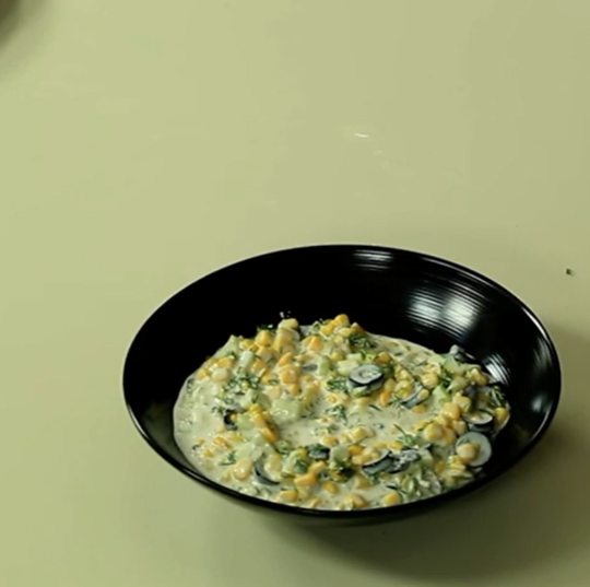 سلطة الذرة مع الخيار … وصفات كتاب سفرتنا