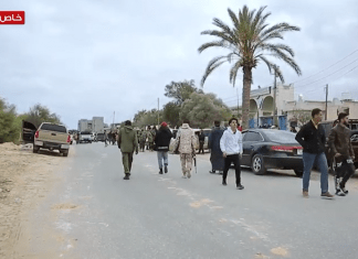 احتجاج أهالي – وريمة – بتاجوراء حول بناء جهاز الردع أسوارا على أراضٍ بالمنطقة