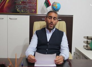 رئيس اللجنة التسييرية للمجلس البلدي بنغازي “طارق العرفي” يؤكد على ضرورة حضور العائلات المهجرة من المنطقة الشرقية لمأدبة الإفطار المقامة على شرفهم